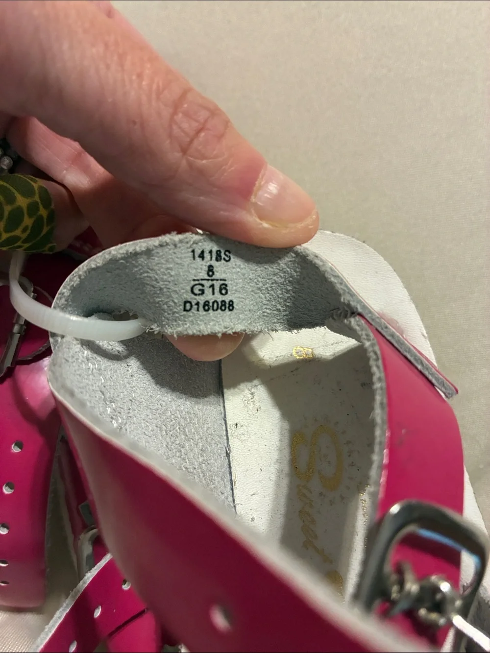 Girls' Hot Pink Heart Cutout Buckle Sandals